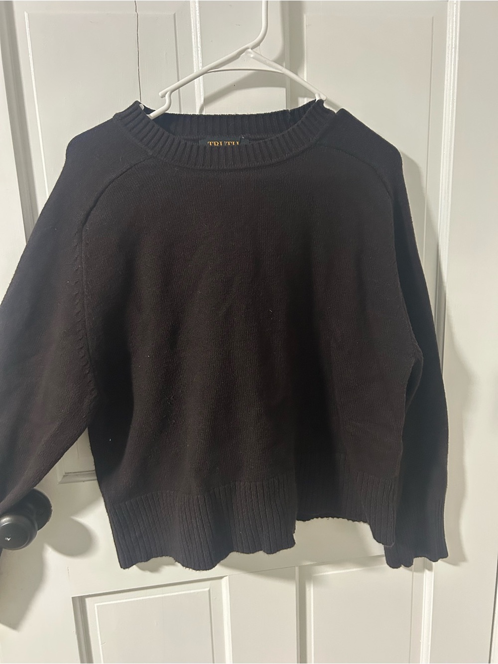 TRUTY Black Crewneck Sweater